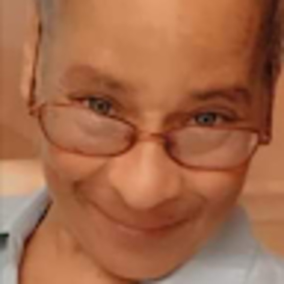 Meet your Posher, Lorraine - Picture 1 of 1